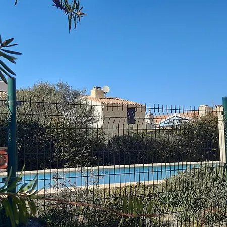 Villa Charmante T3 Mezzanine Climatisee Avec Piscine Et Parking Prive - 6 Pers., Port - Fr-1-798-41 *