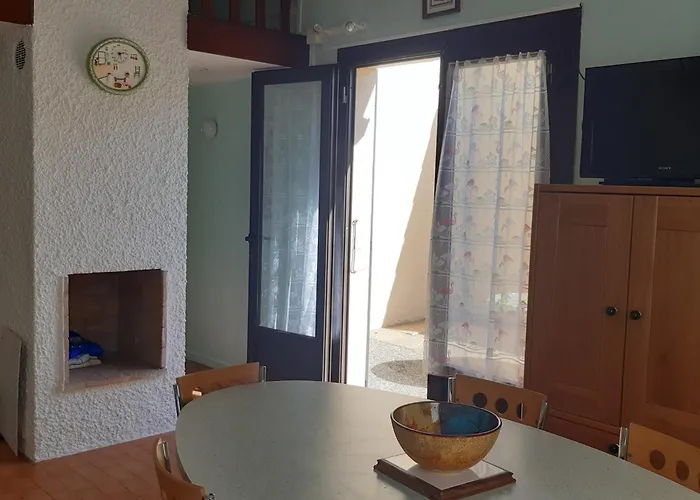 Βίλα Charmante T3 Mezzanine Climatisee Avec Piscine Et Parking Prive - 6 Pers., Port - Fr-1-798-41 *
